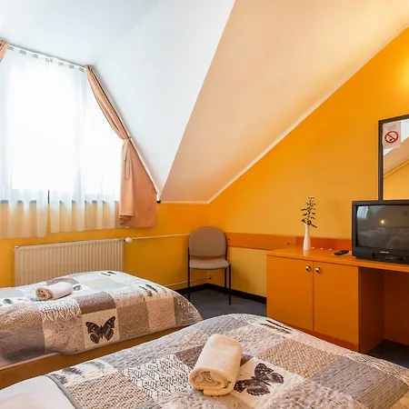 Hotel Alma & Castle Hrib Hotel