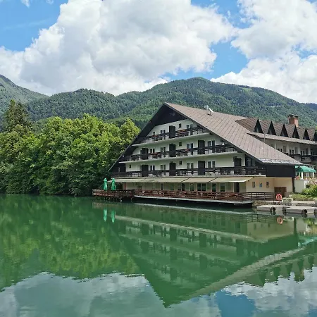 Hotel Alma & Castle Hrib 3* Preddvor