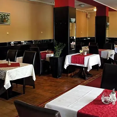 فندق Hotel Alma & Castle Hrib بريدفور