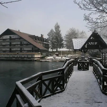 فندق Hotel Alma & Castle Hrib بريدفور