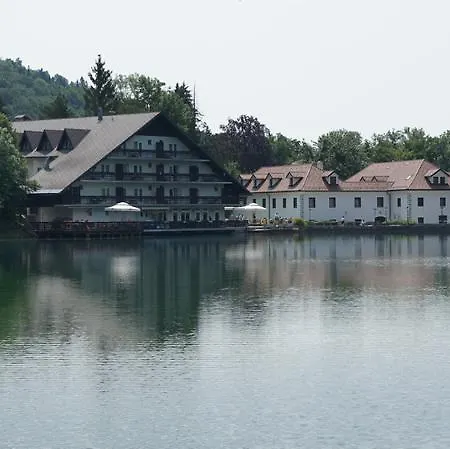 Hotel Alma & Castle Hrib Hotel 3*