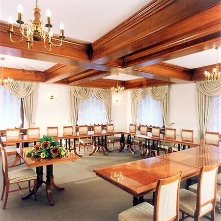 فندق Hotel Alma & Castle Hrib 3*